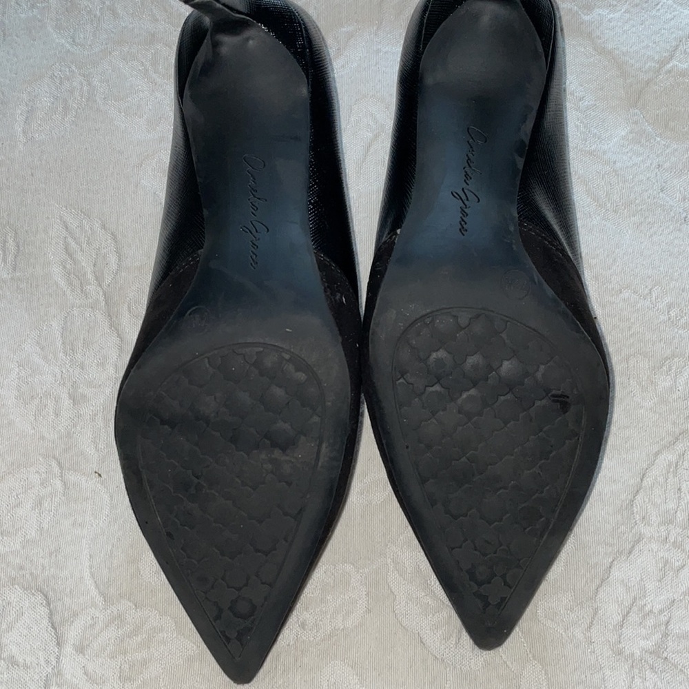Black Faux Suede/Leather Heels - Picture 4 of 4